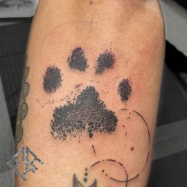 paw print tattoo